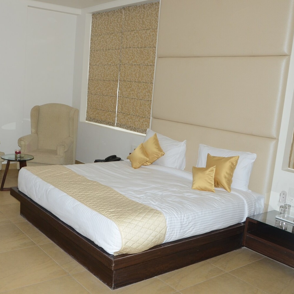 HOTEL APPLE INN 24/66
