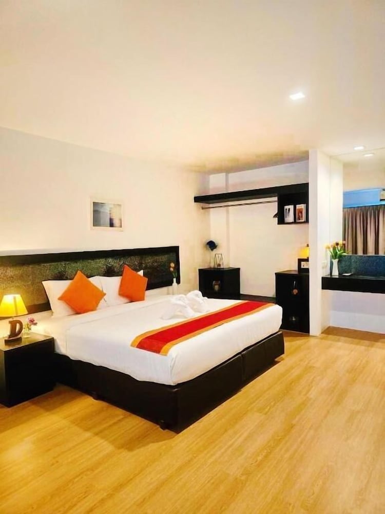 غرفة ديلوكس، RedDoorz I-Talay Resort 4/10