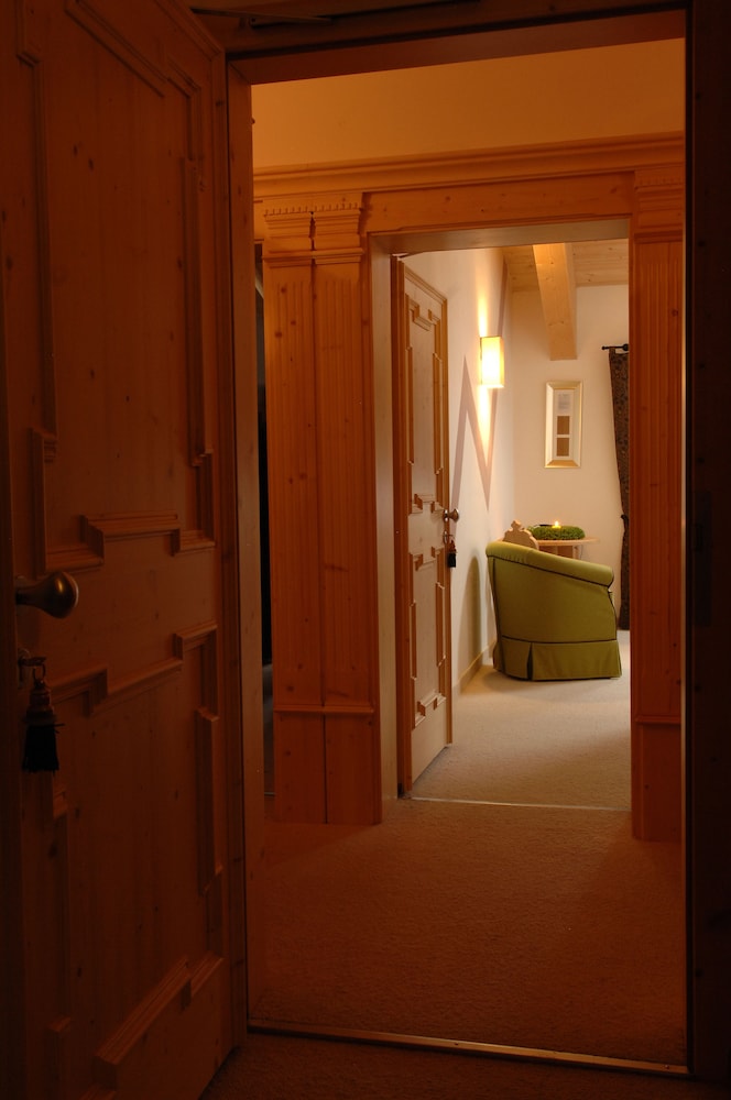 ROMANTIC HOTEL EXCELSIOR 45/45