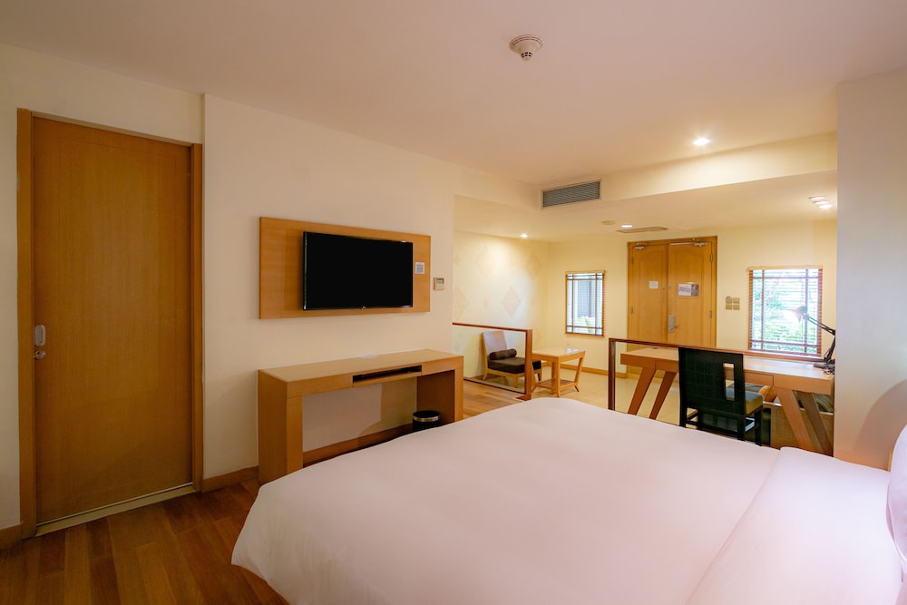 جناح بسرير كينج بإطلالة على الحديقة مع أريكة، HOLIDAY INN RESORT BARUNA BALI 2/10