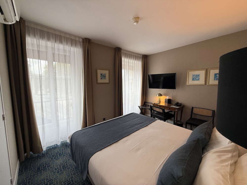 Churchill Hotel Bayeux 17/50