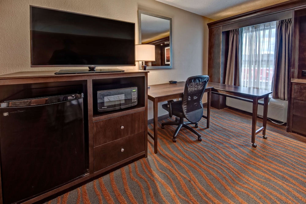 Hampton Inn Clarksville 45/77