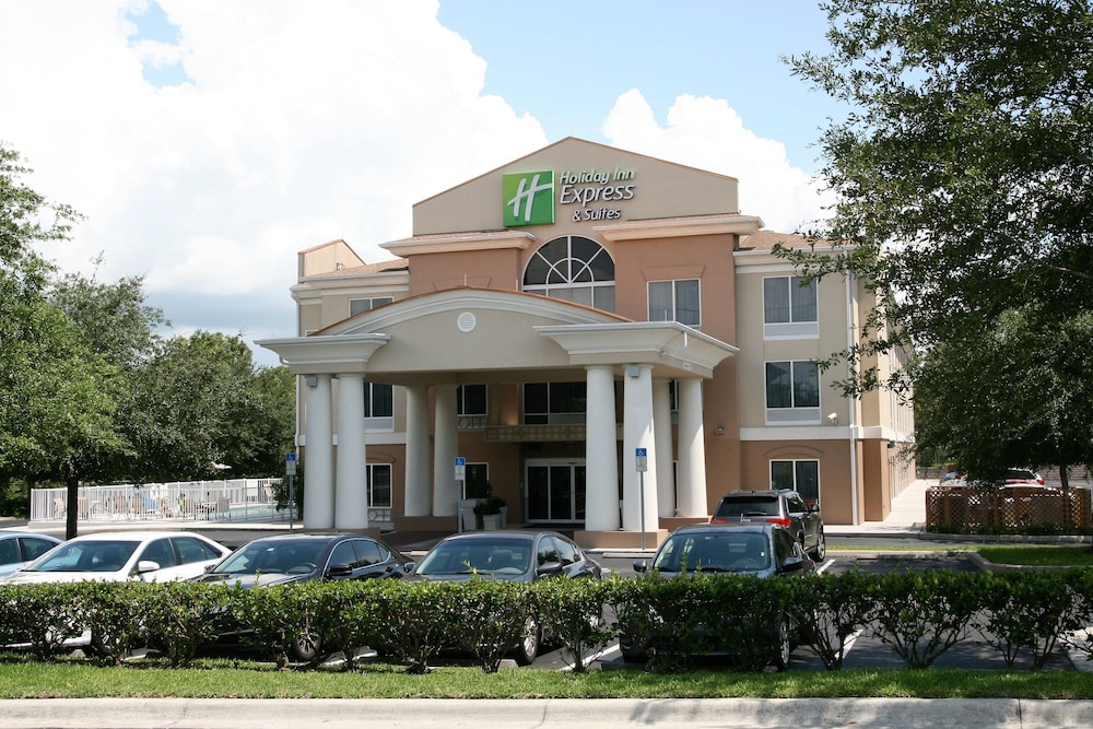 Holiday Inn Express Hotels And Suites Brooksville West 5/56