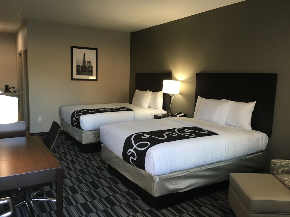 Catoosa Inn and Suites 9/35