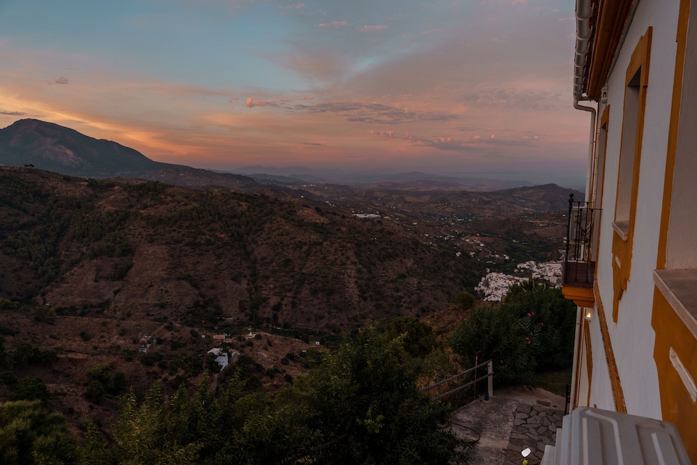 Hotel Cerro de Hijar 24/32