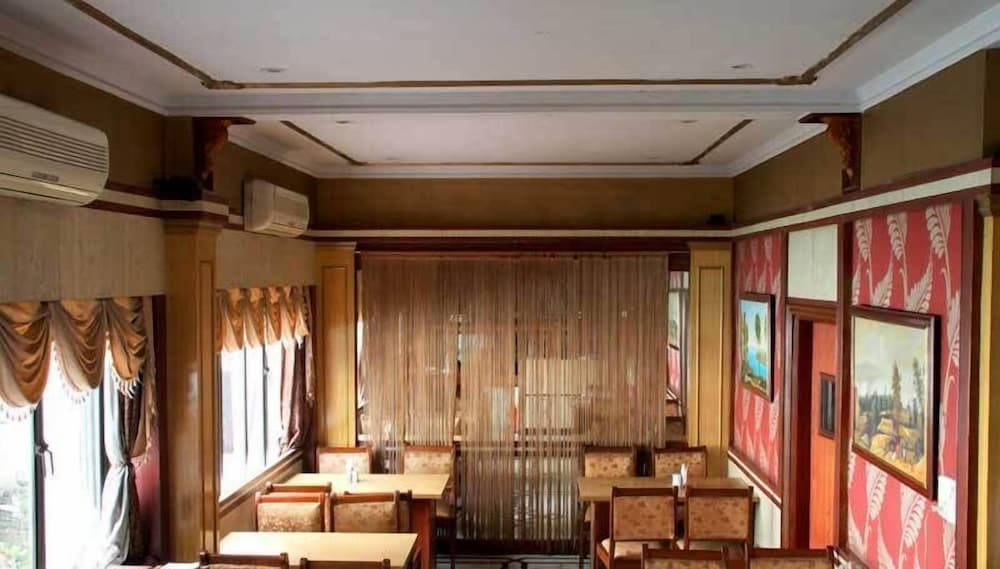 Pallavi International Hotel 19/25