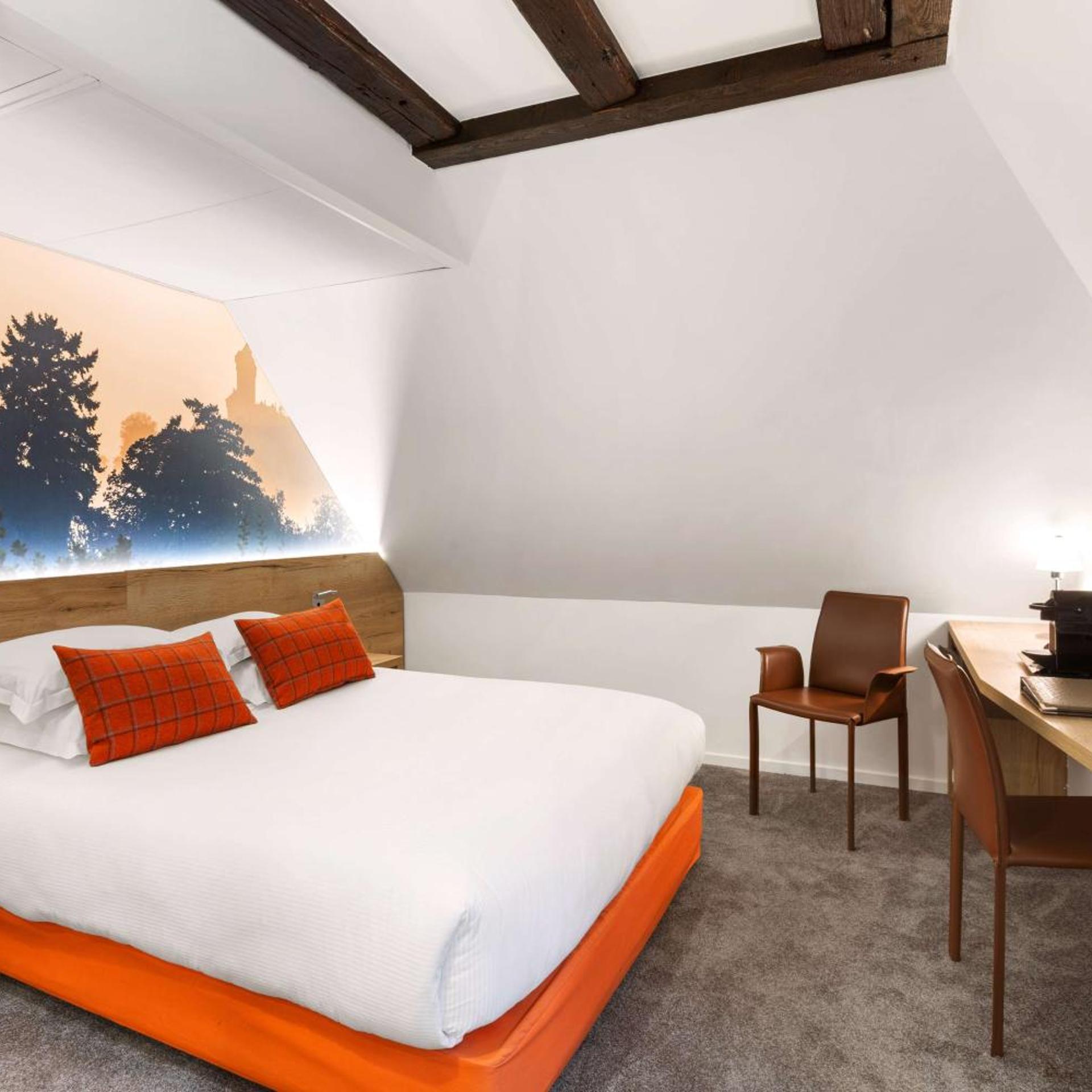 Executive, King Bed, Jetted Tub
