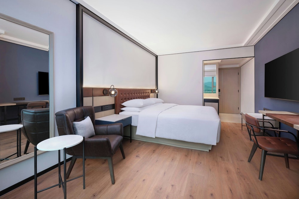 غرفة بريميوم بسرير كوين، Four Points By Sheraton 7/10