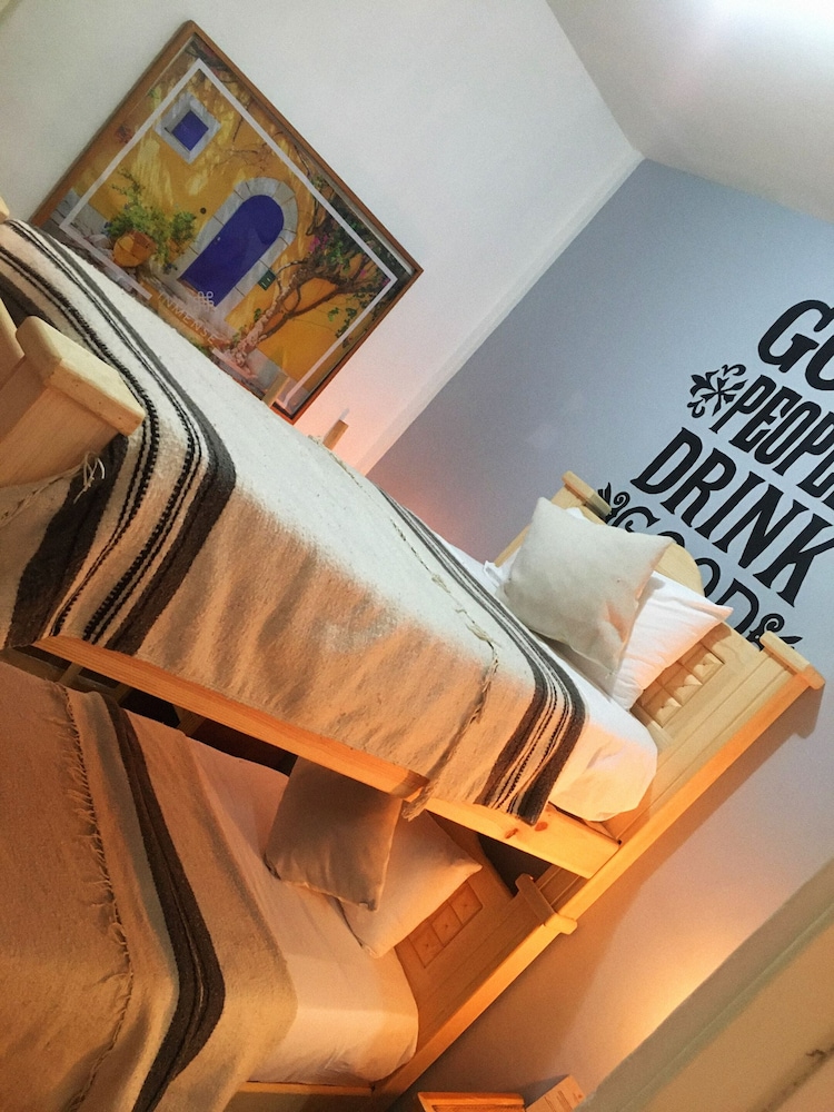 Mala Vecindad Beer Hotel 14/56