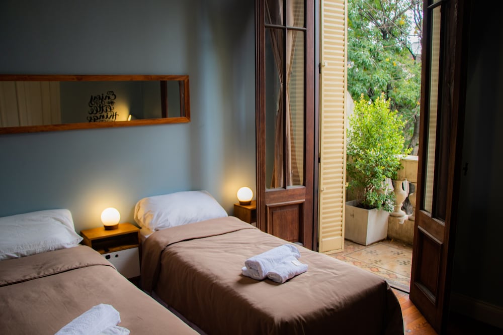Sabatico Travelers Hostel 14/50