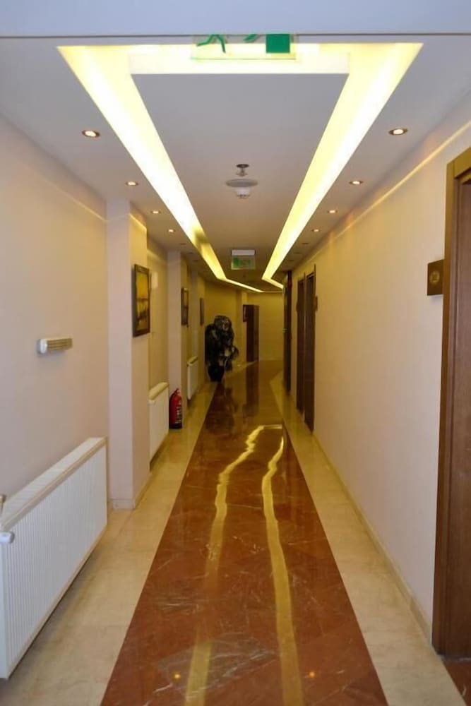 Engin Otel 3/30