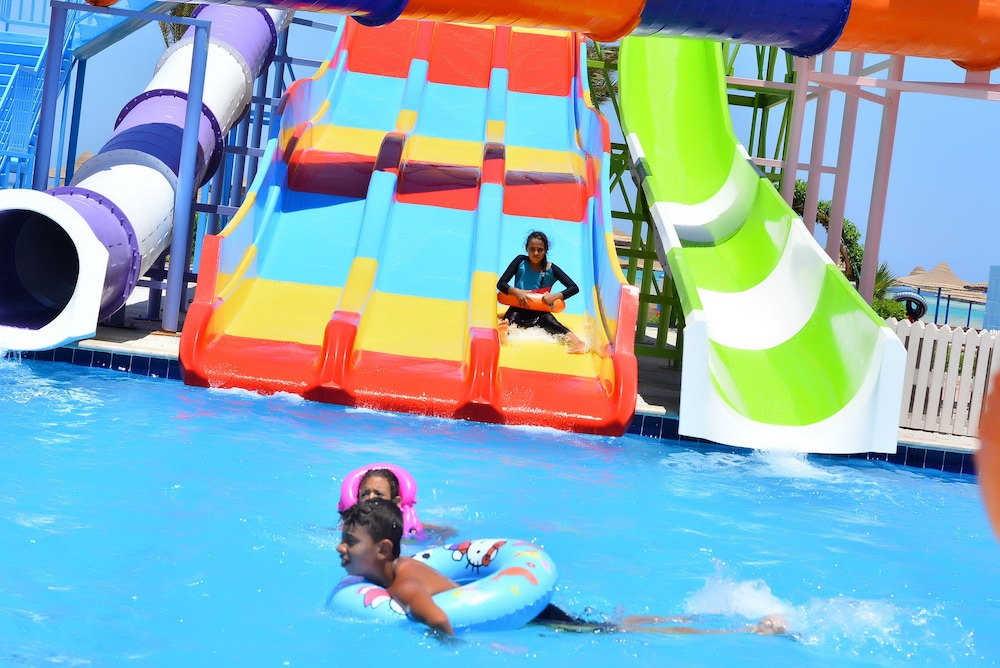 Bella Rose Aqua Park Beach Resort 23/33