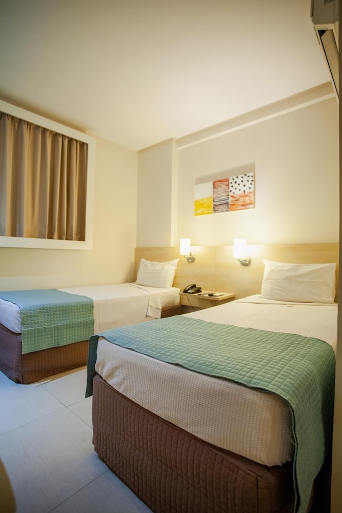 Ibis Styles Belem Hangar 17/69