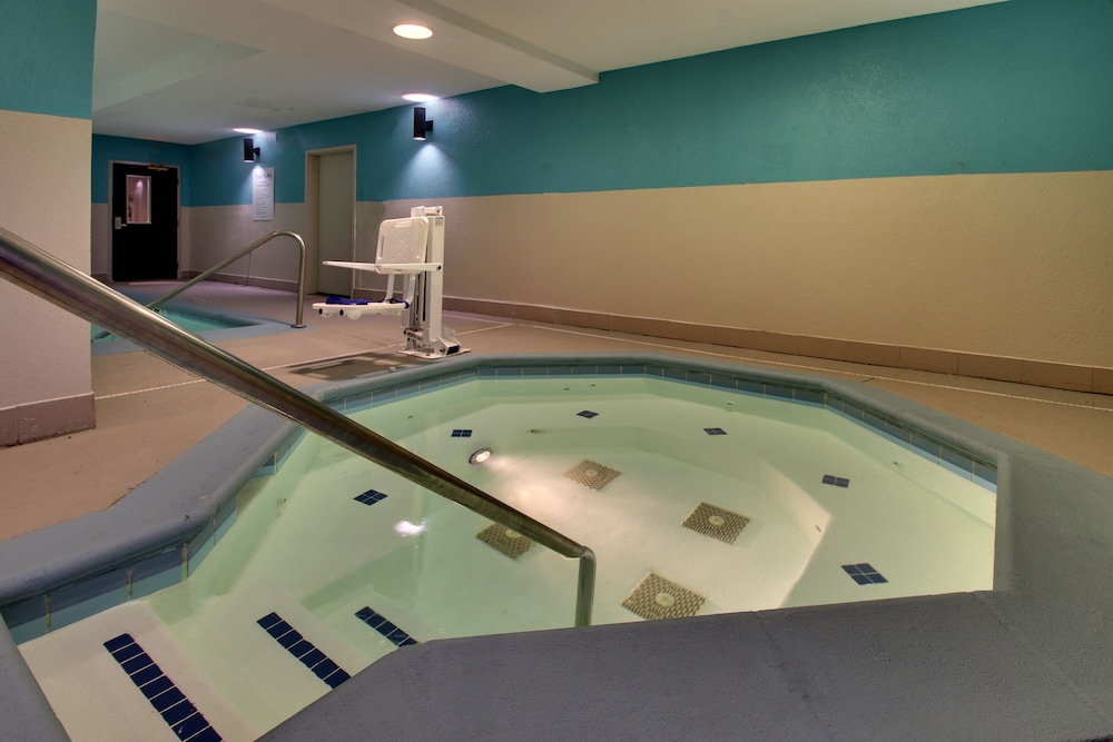 swimming pool spa