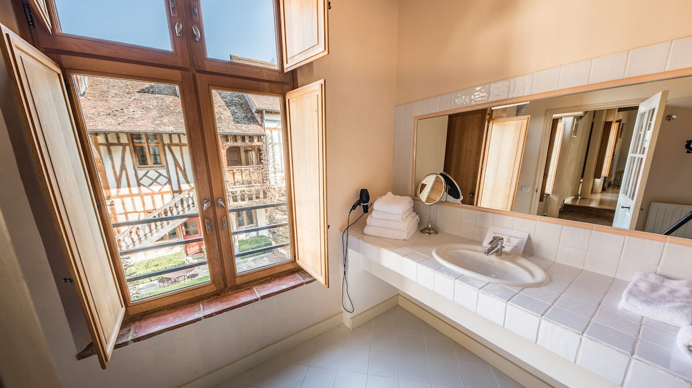 Hotel La Maison De Rhodes 10/50