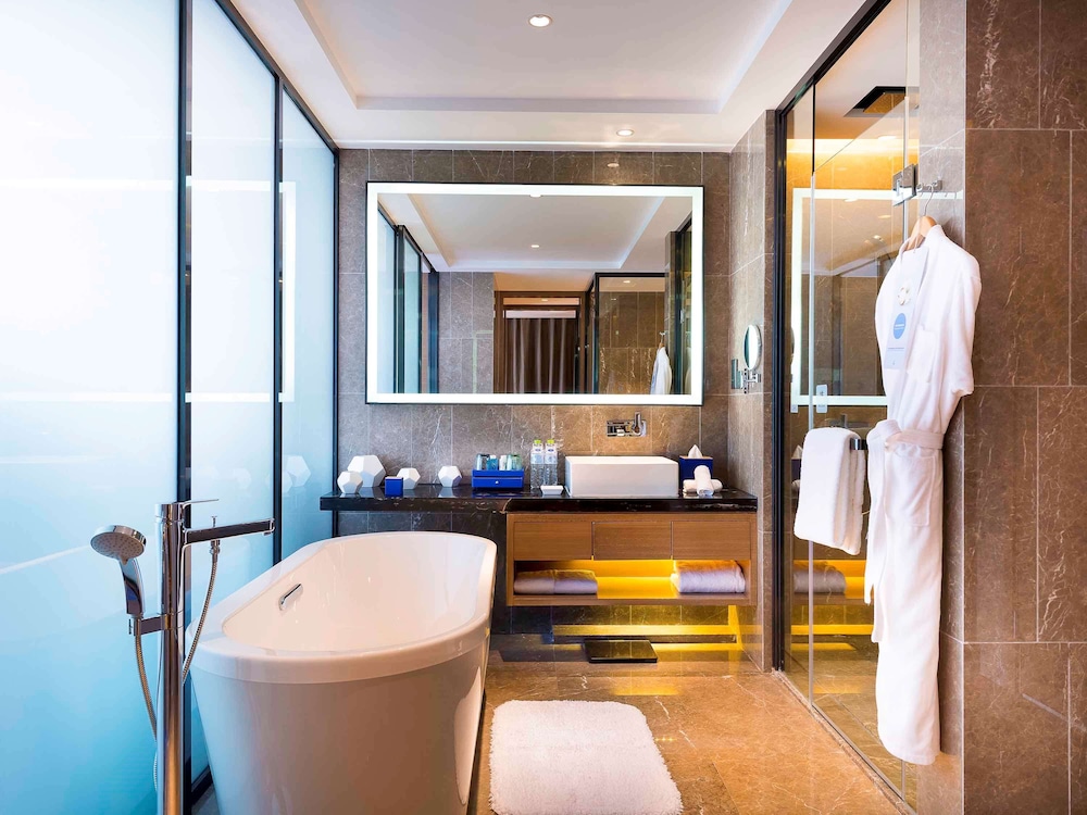 Novotel Ningbo East 19/76