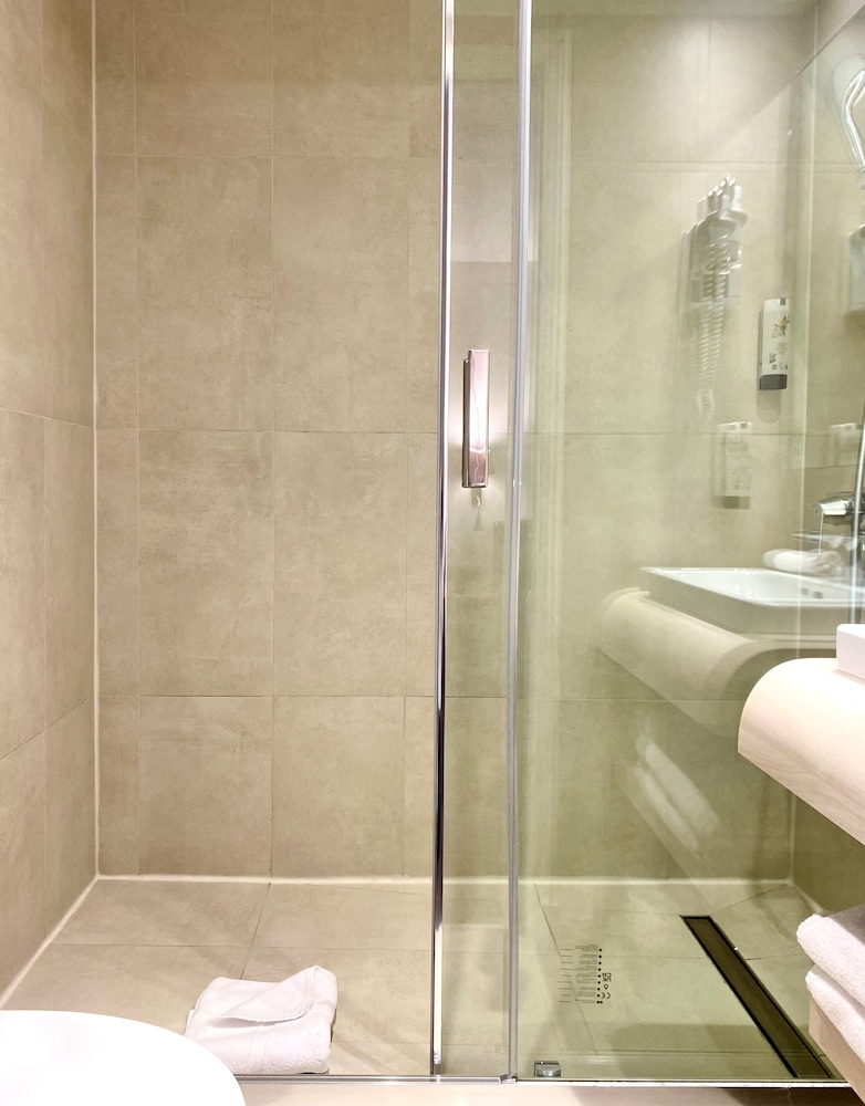 HOTEL CENTRAL SAINT GERMAIN 45/47