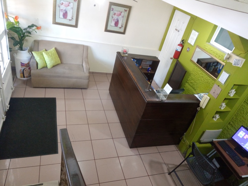 Hotel Tazumal House 63/82