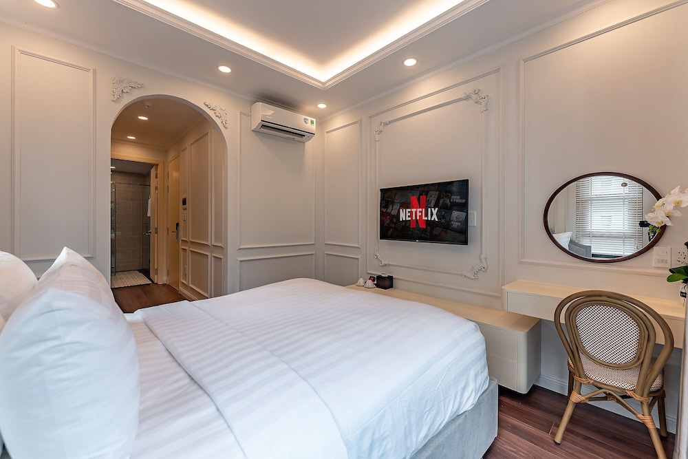 Golden Sun Apartment & Hotel 24/50