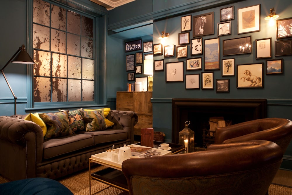 White Horse Hotel 25/46
