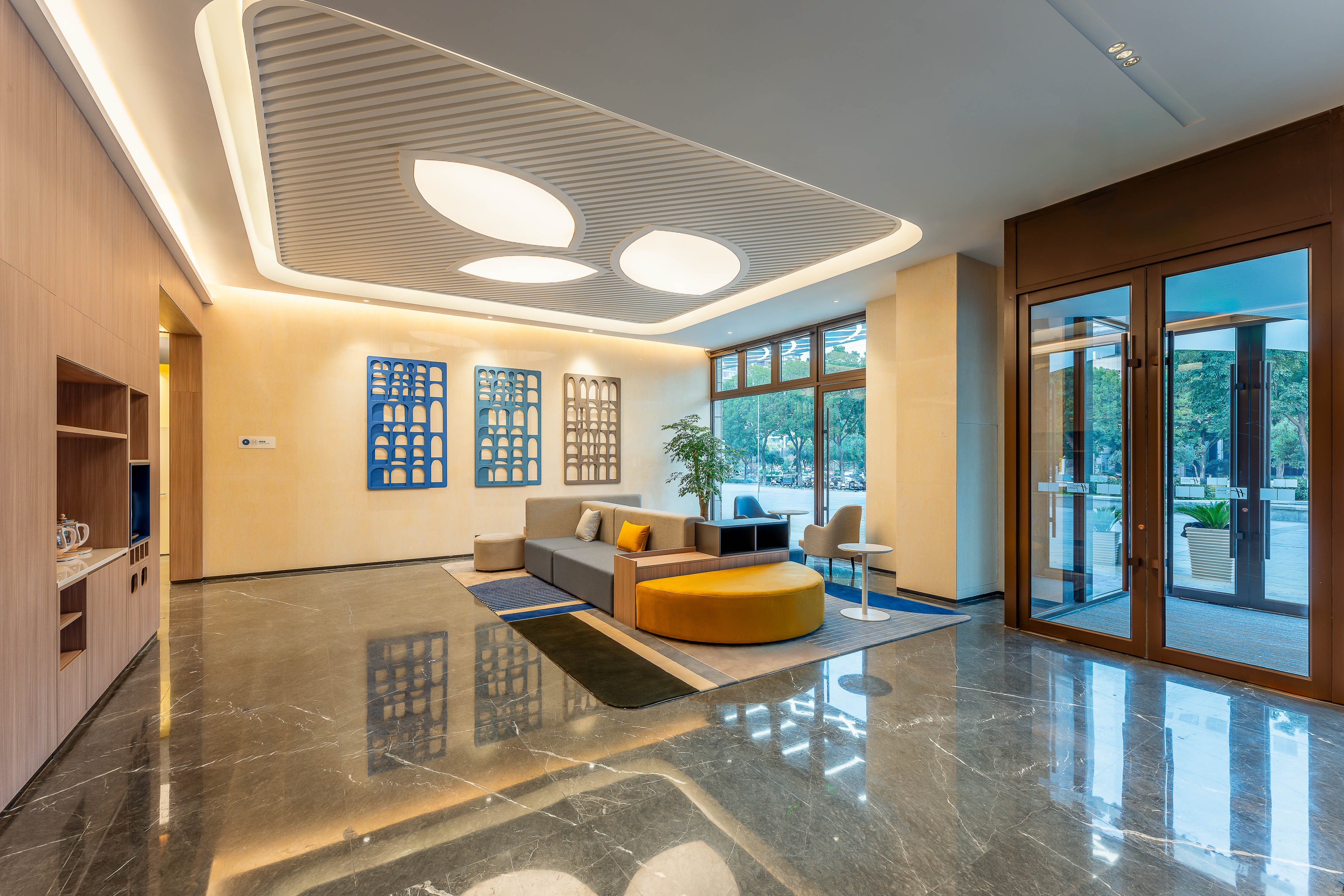 Holiday Inn Express Luoyang Longmen 12/27