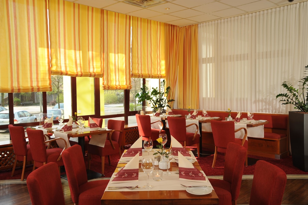 PLAZA INN Berlin-Charlottenburg 42/64