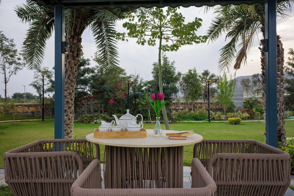 ELIVAAS Noah's Ark 3BHK Villa with Pvt Pool, Garden and Gazebo 58/64