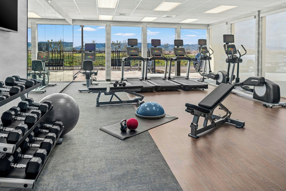 Fairfield Inn & Suites by Marriott Sacramento Winters 21/50