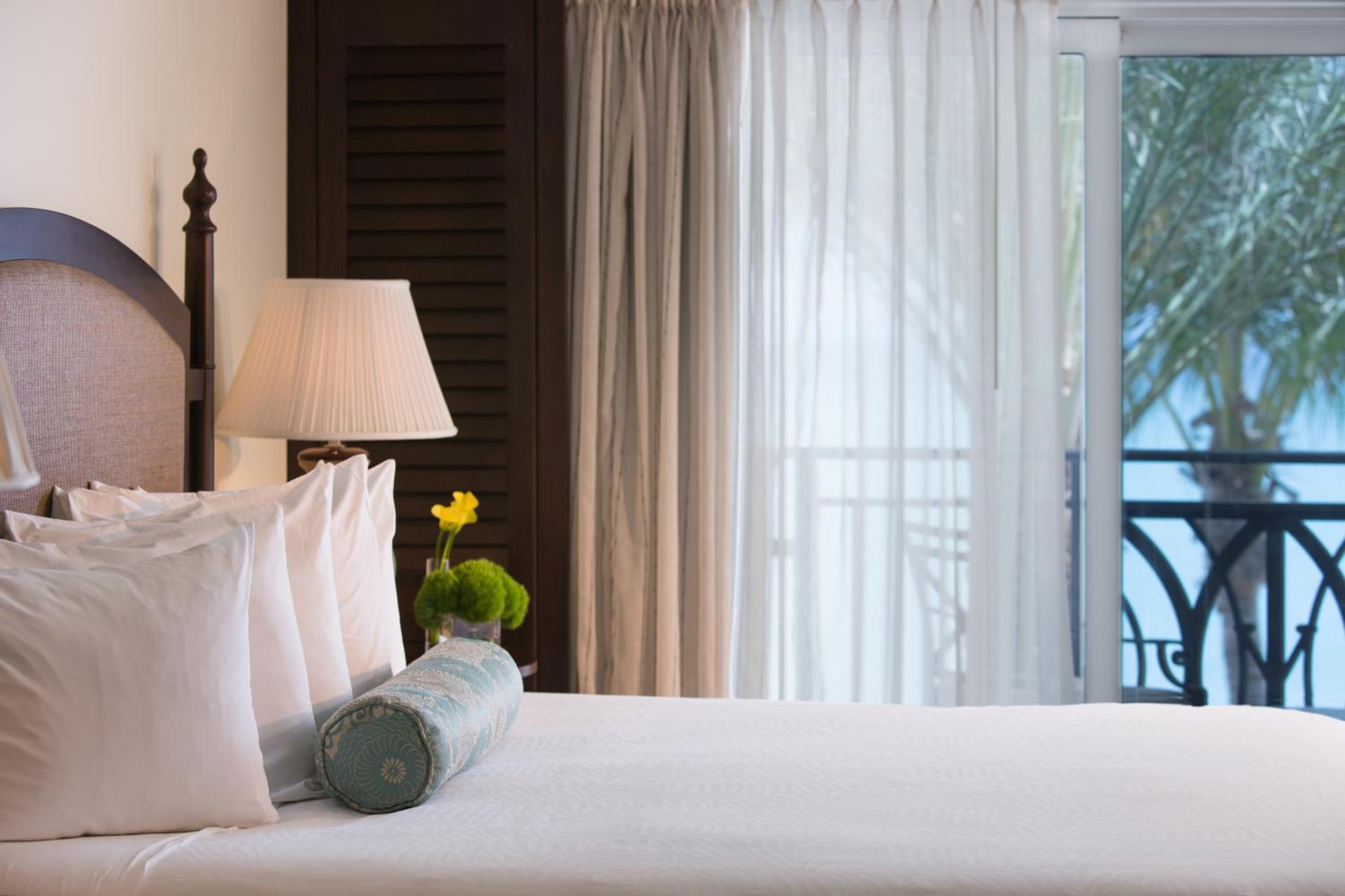 1 Bedroom, Suite, King Bed, Ocean Front