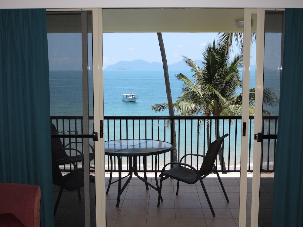 Rose Bay Resort 54/70