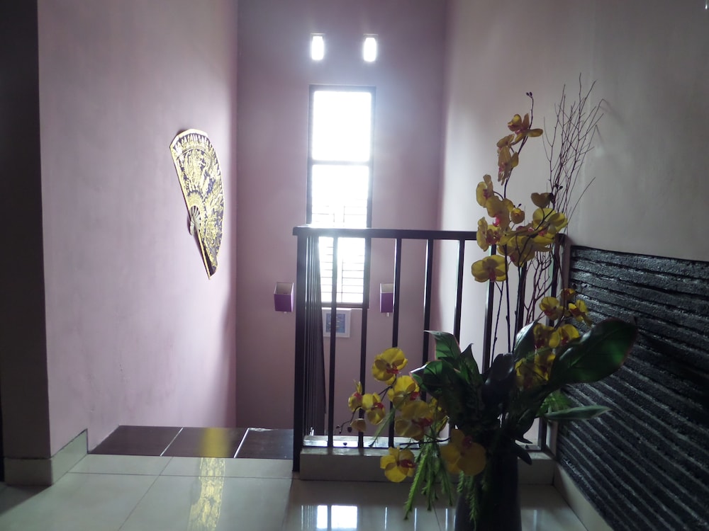 Griya Nendra Hotel 11/50