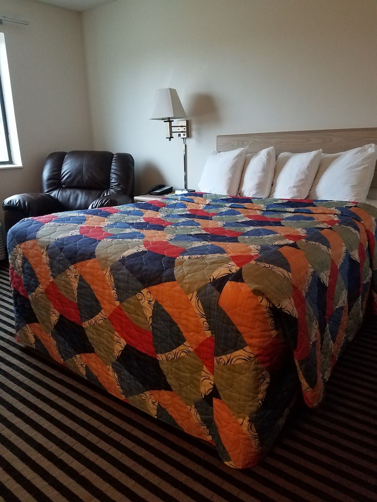 Super 8 by Wyndham Humboldt 46/48