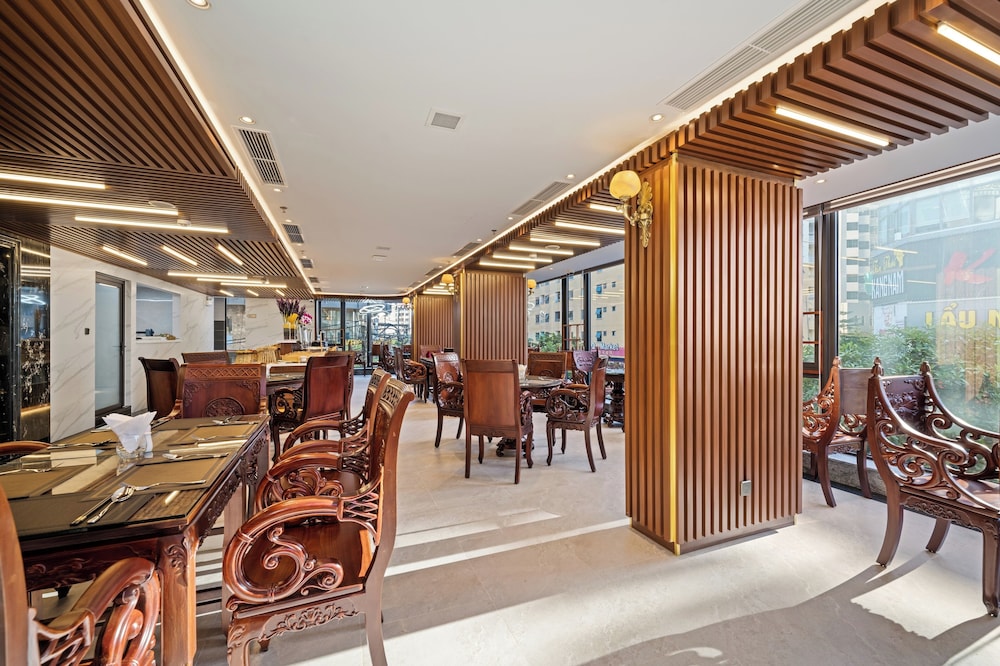 Monalisa Luxury Hotel 35/42