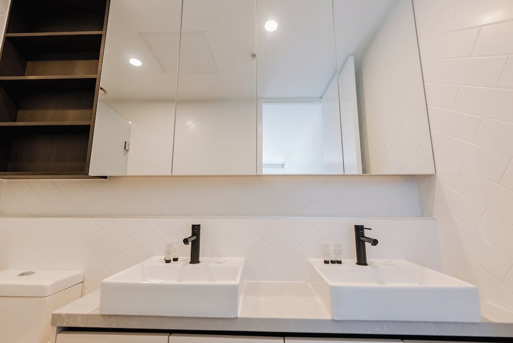 2 Bedrooms, Sub Penthouse, 2 Queen Beds, Melbourne City Apartments - Teri 6/6