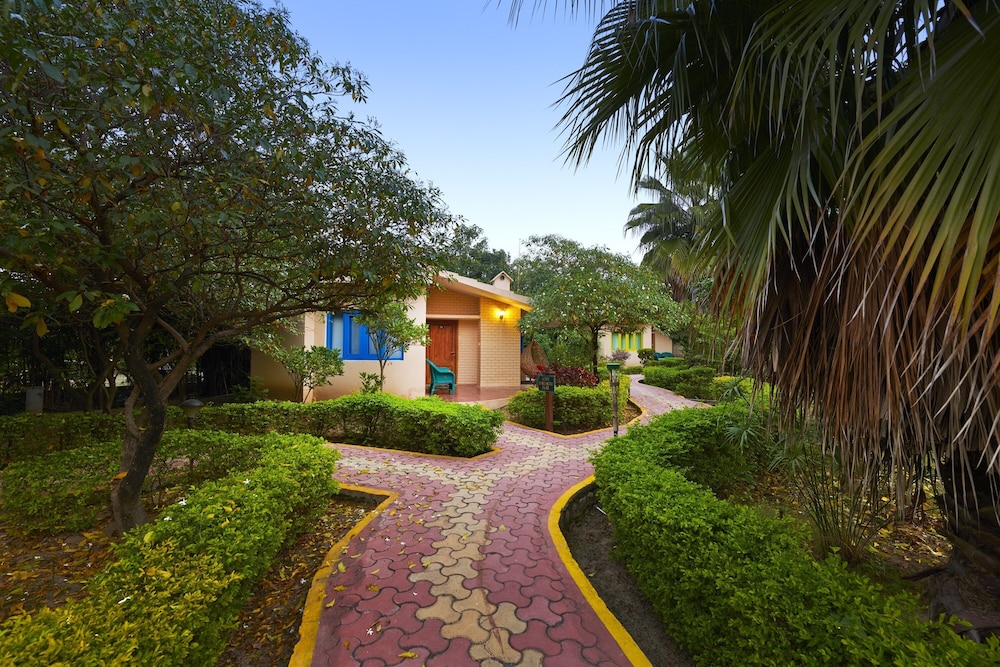Acorn Hideaway Resort and Spacorbett 44/50