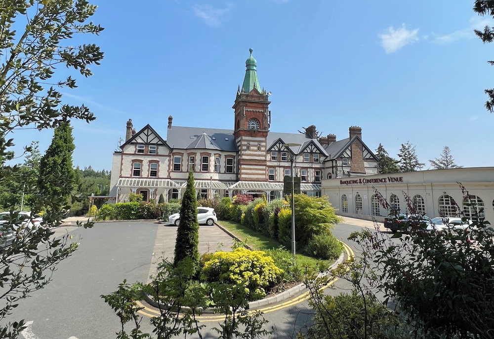 The Lucan Spa Hotel 62/65