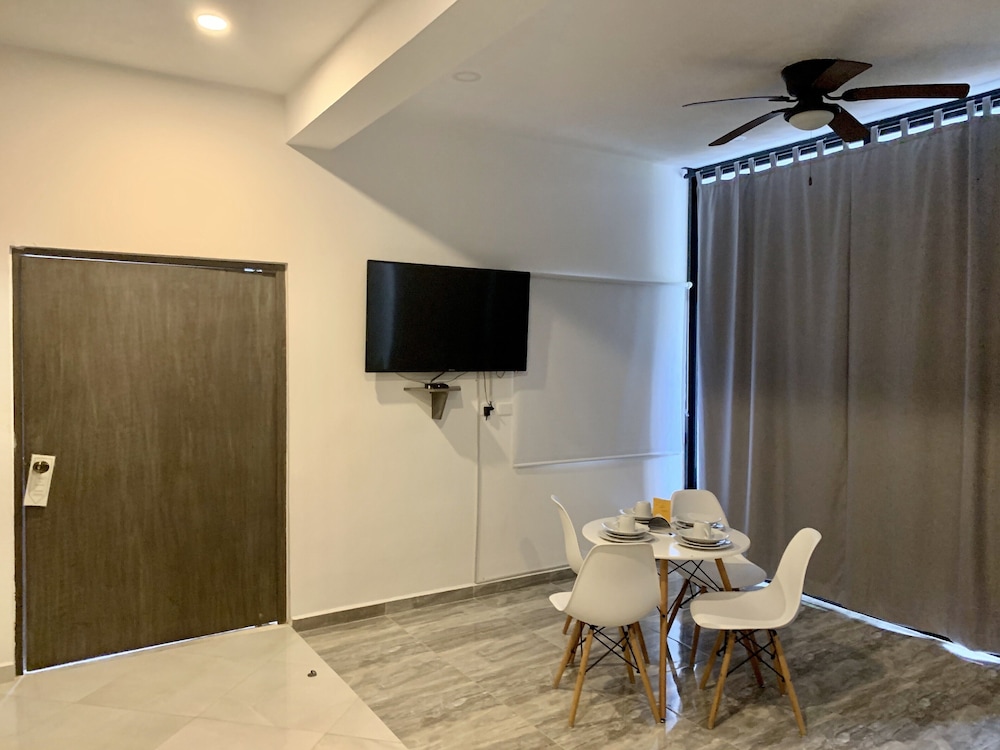SILVERSANDS Hotel Boutique 5Th Ave 44/68