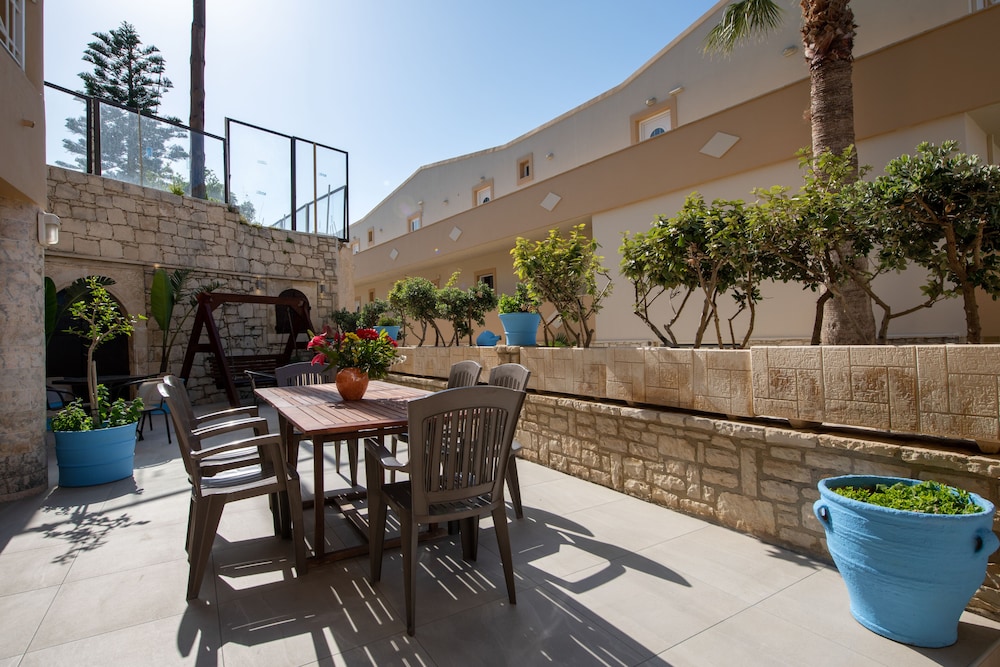 SUNRISE APARTMENTS CRETE 35/50