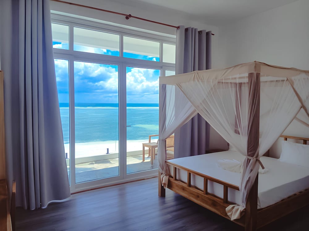 JUNIOR SUITE, STUDIO