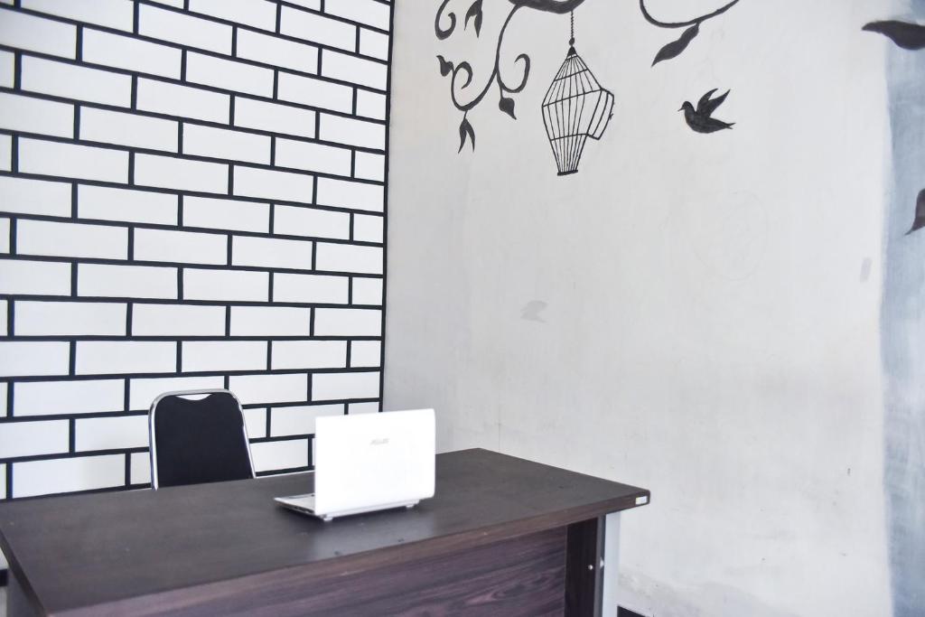 RedDoorz Plus near Malang Town Square 8/50