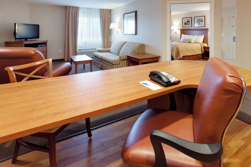 Candlewood Suites Watertown-Fort Drum 50/68
