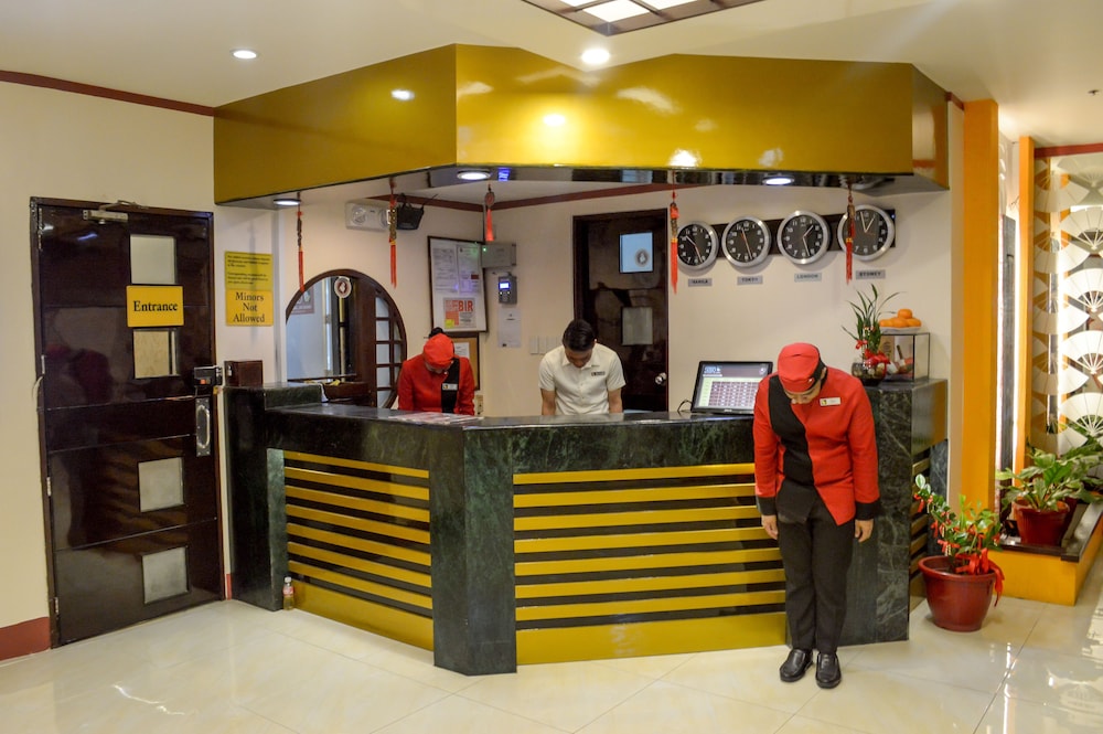 Hotel Sogo Lrt Monumento Station 3/30