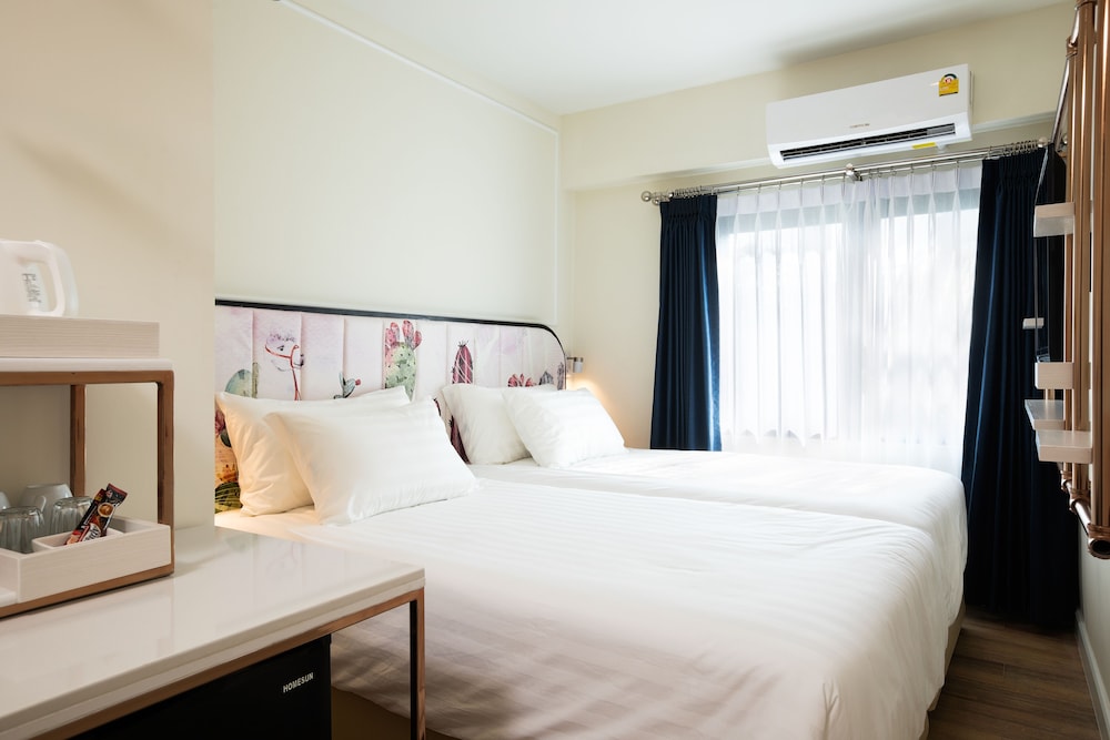 Ozone Hotel Bangkok 10/30