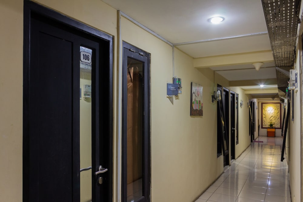 Oyo 989 Audah Guesthouse Syariah 20/36