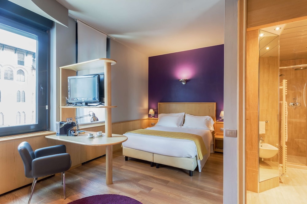Best Western Plus Executive Hotel And Suites 12/54