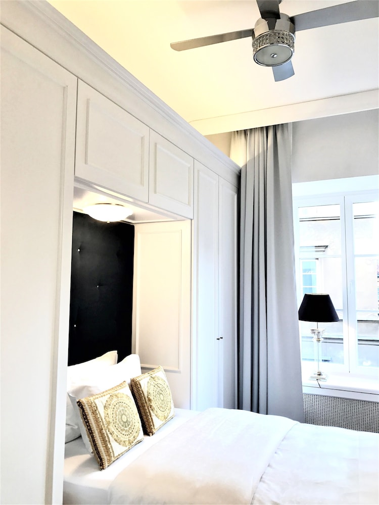 2 BEDROOMS, DELUXE, LUXURY, SUITE, OLD TOWN VIEW