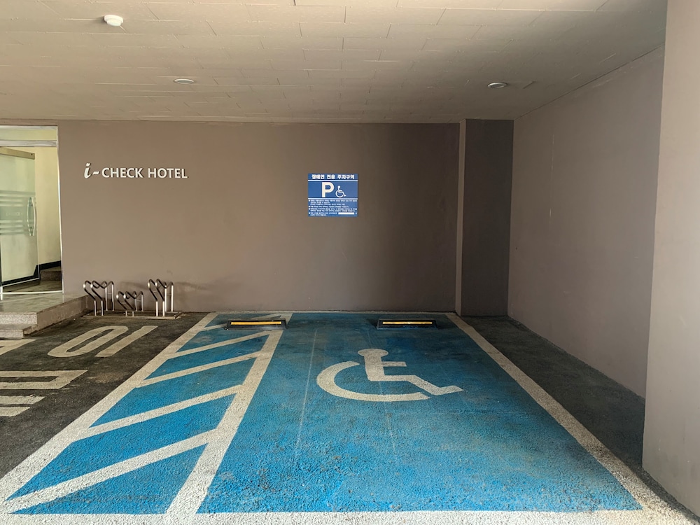 I-Check Hyunjin Hotel 49/67