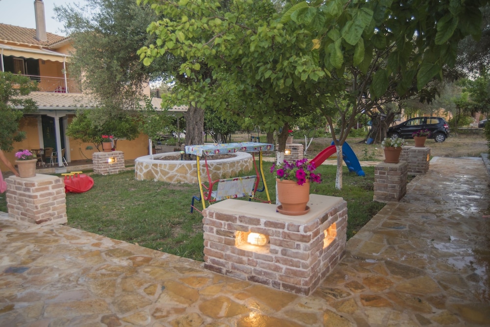 Villa Vita Holidays Apartments And Studios 41/50