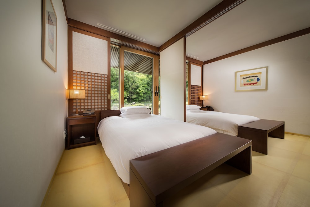 Podo Hotel 11/60