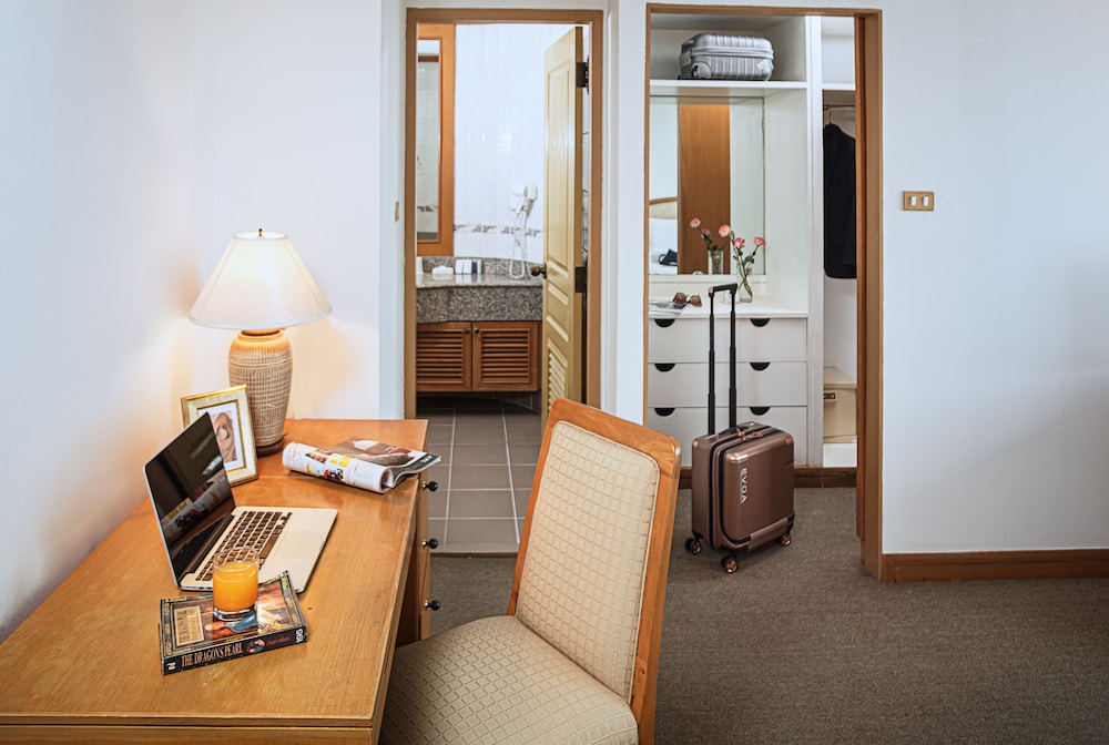 Riverine Place Hotel & Residence 34/72